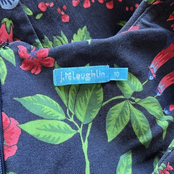 J McLaughlin Layne Top Amelia Floral Navy Blue Sleeveless Back Zip Sz 10 - Picture 8 of 12
